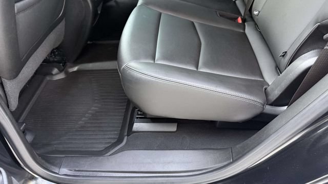 Certified 2024 Cadillac XT5 Luxury w/ LPO, Floor Liner Package AWD/4WD image 57