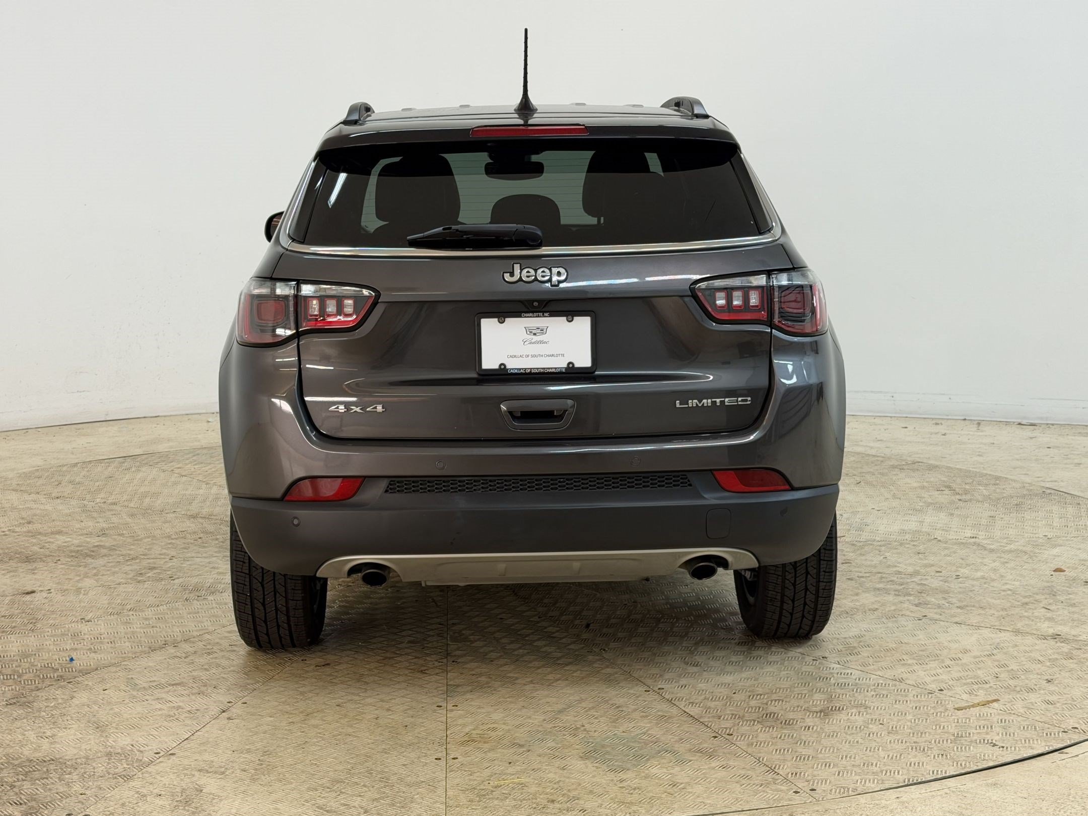 Used 2023 Jeep Compass Limited AWD/4WD image 10