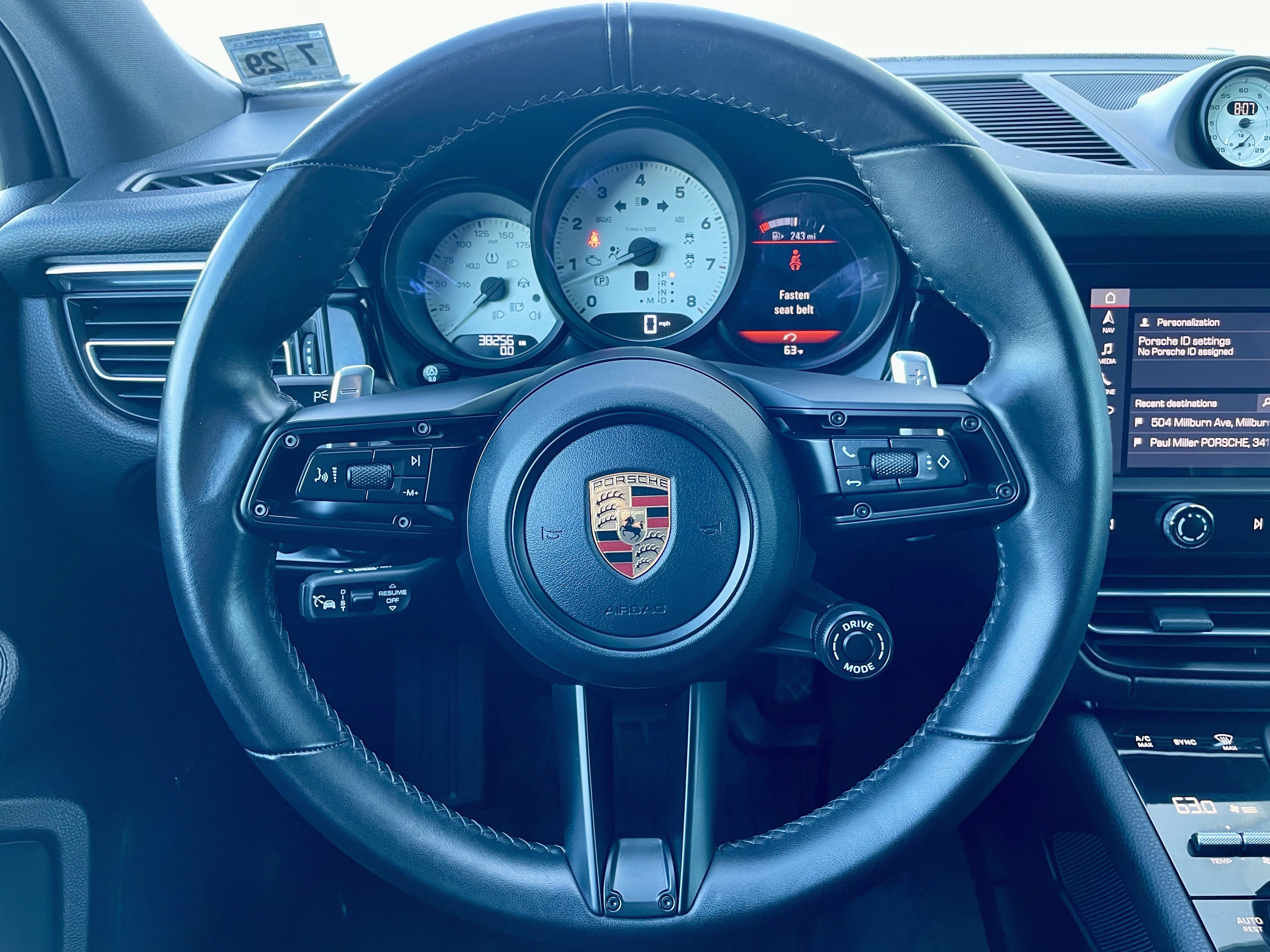 Used 2024 Porsche Macan S AWD/4WD image 21