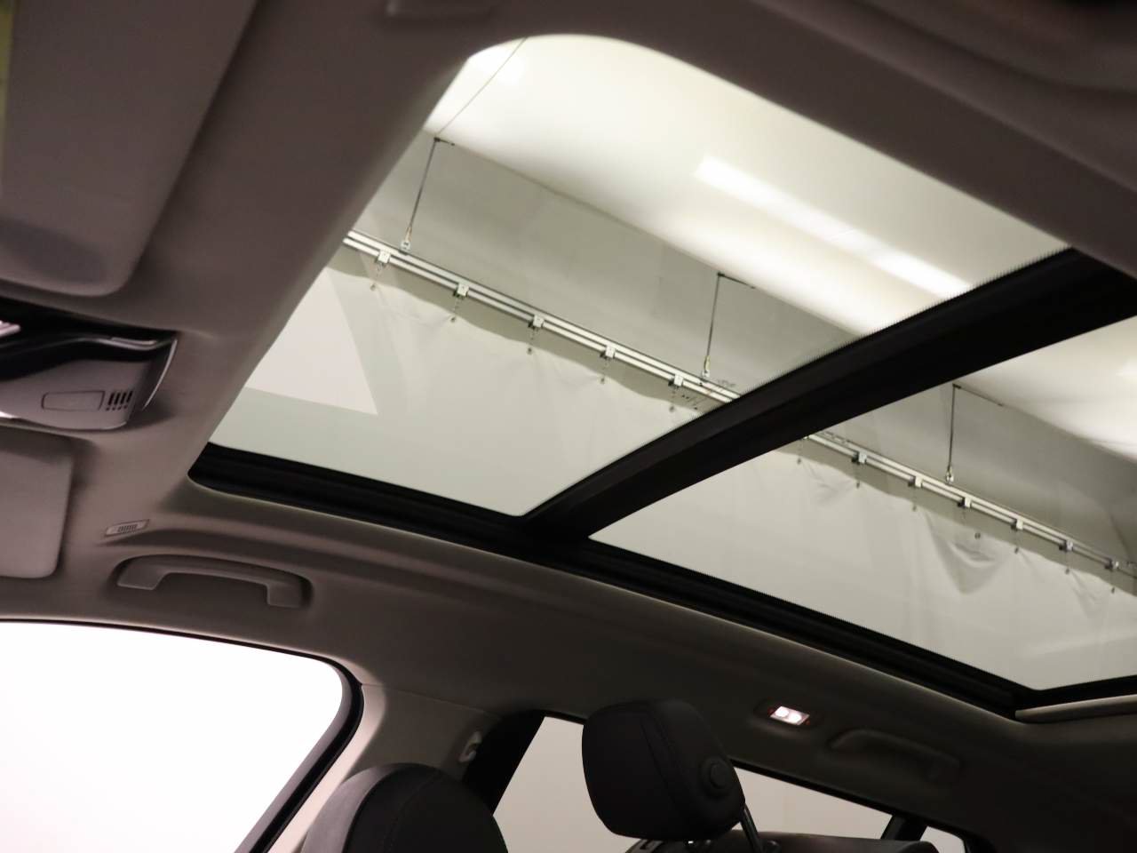 Used 2022 BMW X7 xDrive40i w/ Premium Package AWD/4WD image 18
