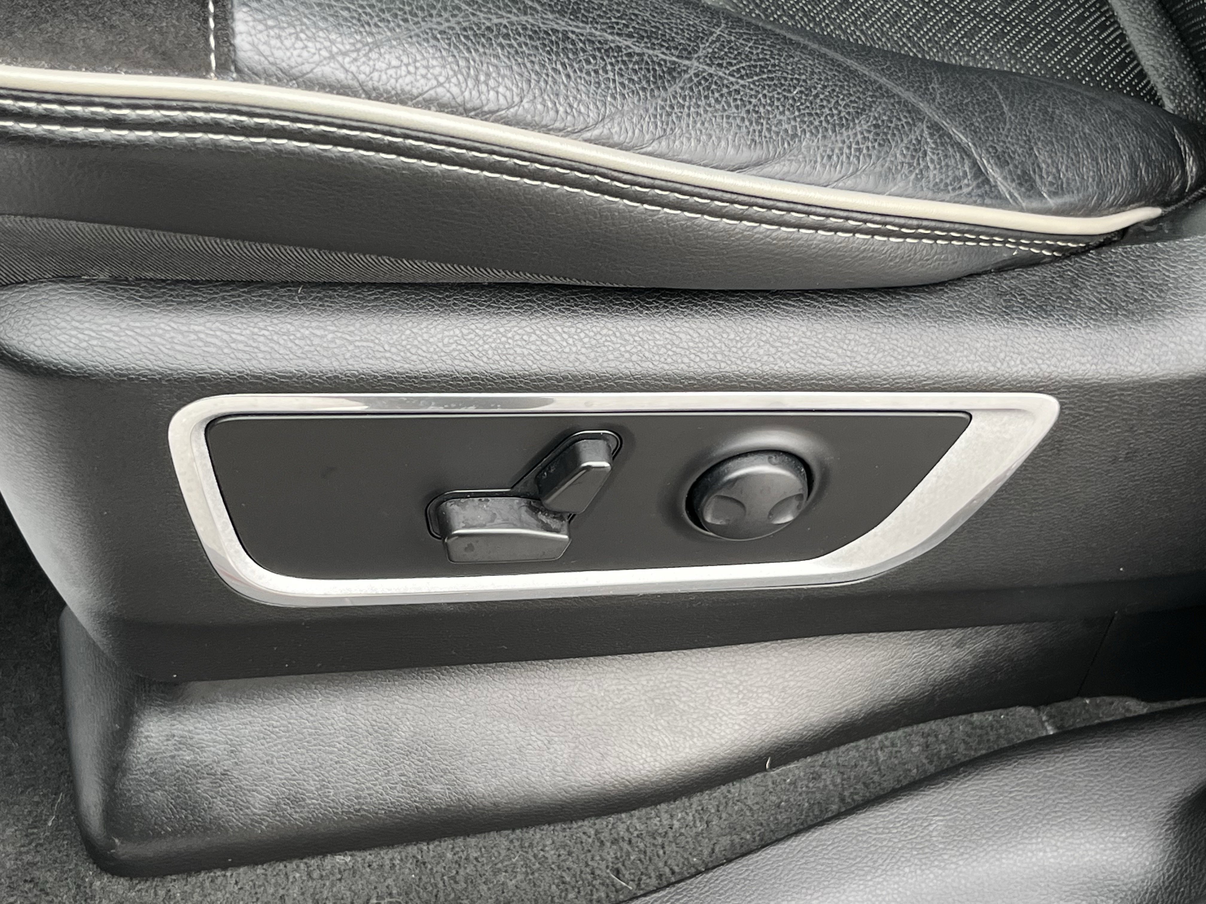 Used 2023 RAM 1500 Laramie image 13