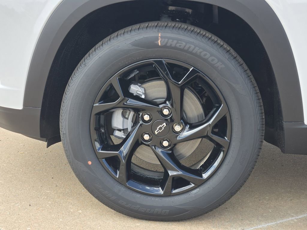 New 2026 Chevrolet Trax LT w/ Driver Confidence Package FWD image 18