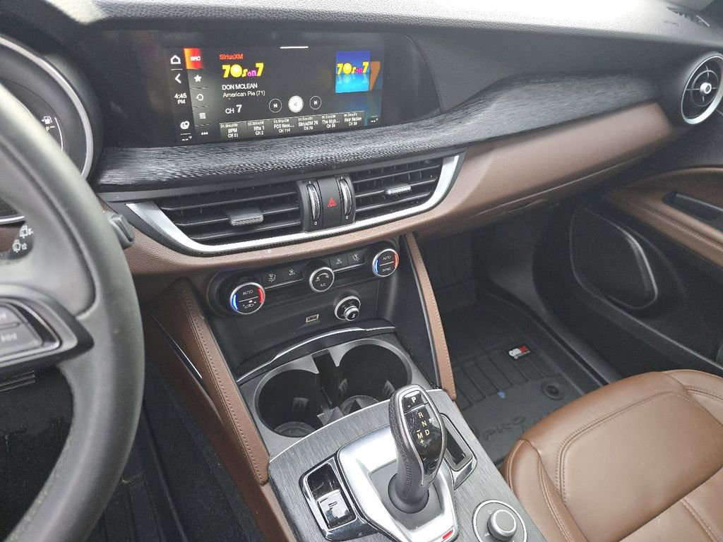Used 2020 Alfa Romeo Stelvio w/ Nero Edizione image 26