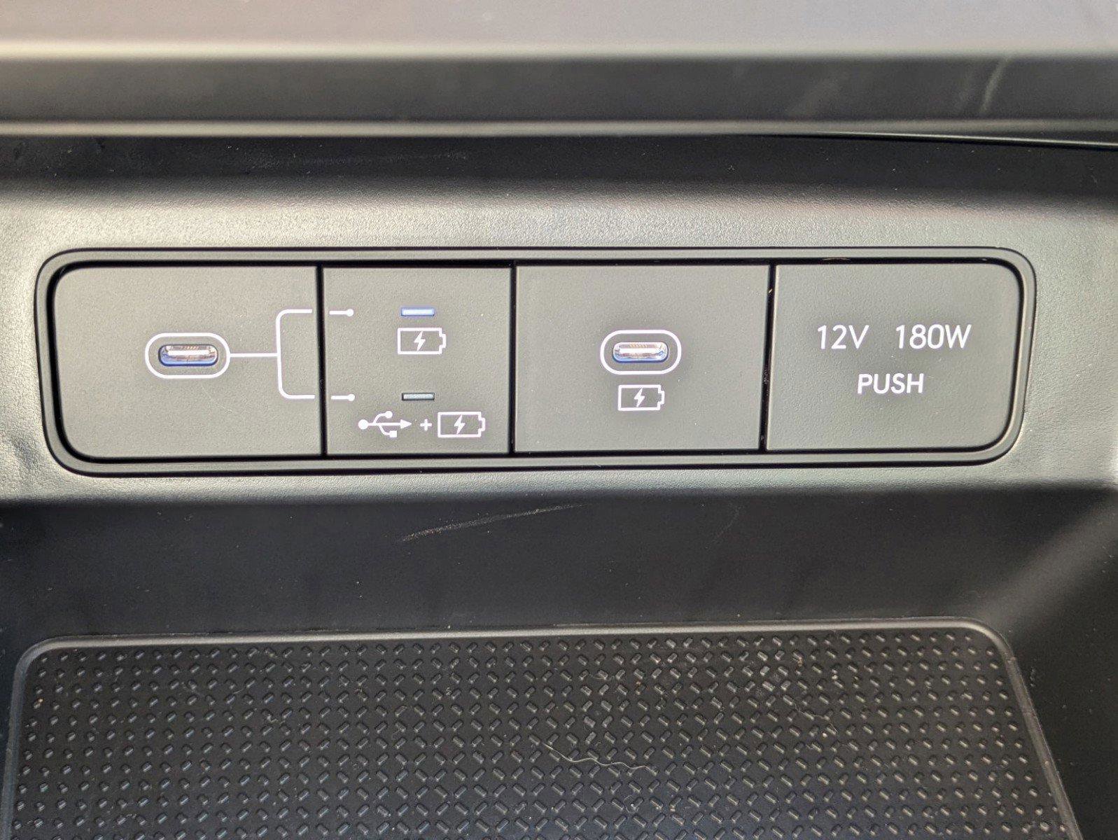 Used 2025 Hyundai Tucson SE FWD image 19