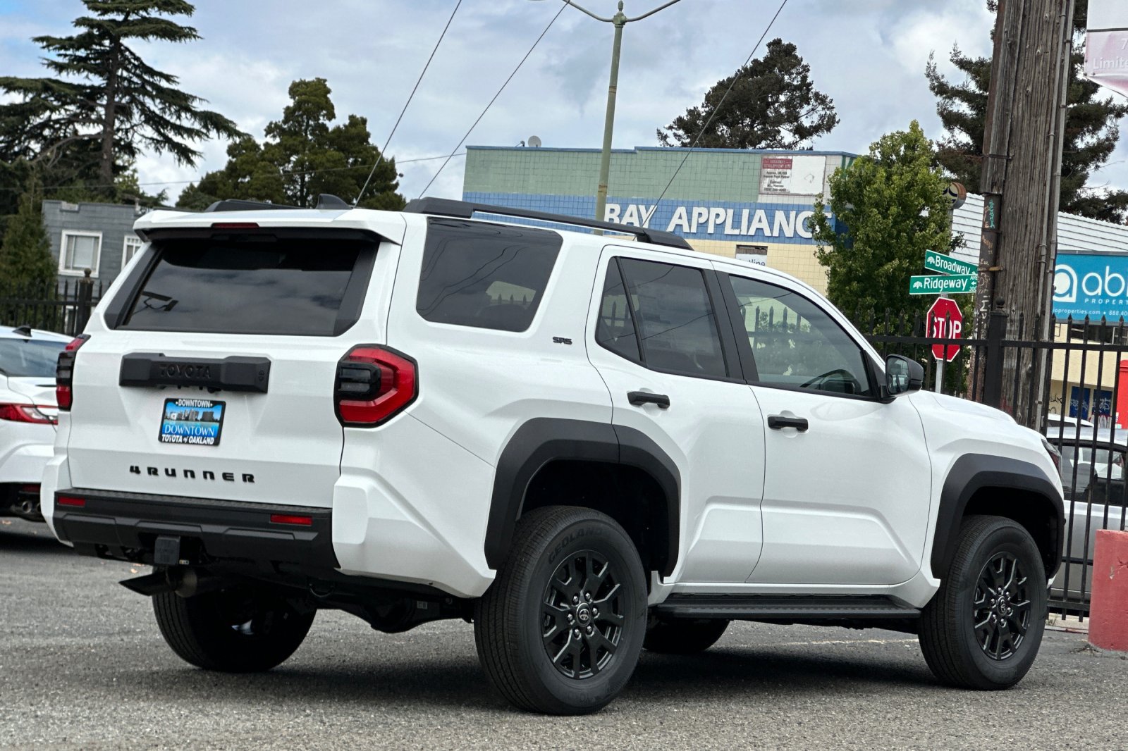 New 2026 Toyota 4Runner SR5 AWD/4WD image 4