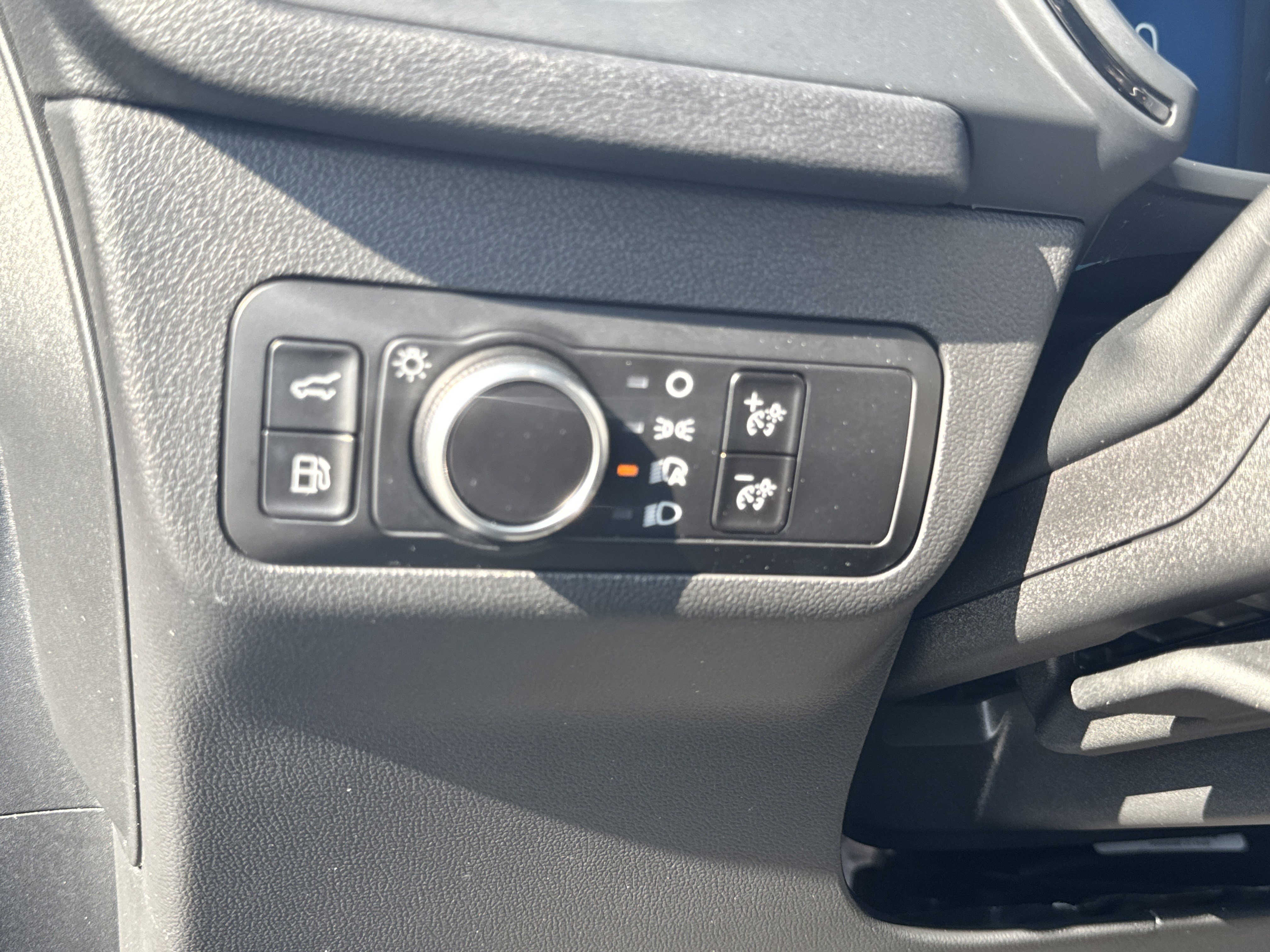 Used 2025 Ford Escape ST-Line w/ Equipment Group 301A FWD image 33