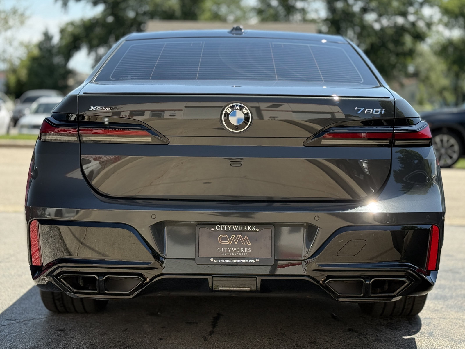 Used 2023 BMW 760i xDrive w/ Executive Package AWD/4WD image 6