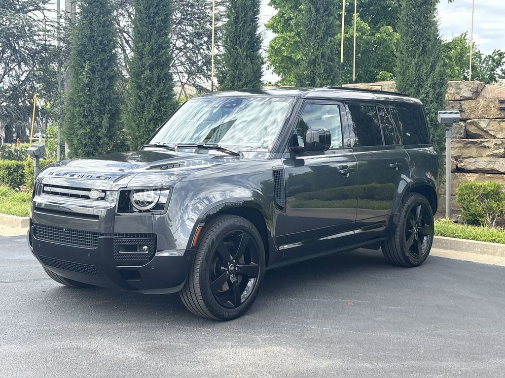 Certified 2024 Land Rover Defender 110 X-Dynamic SE AWD/4WD image 1