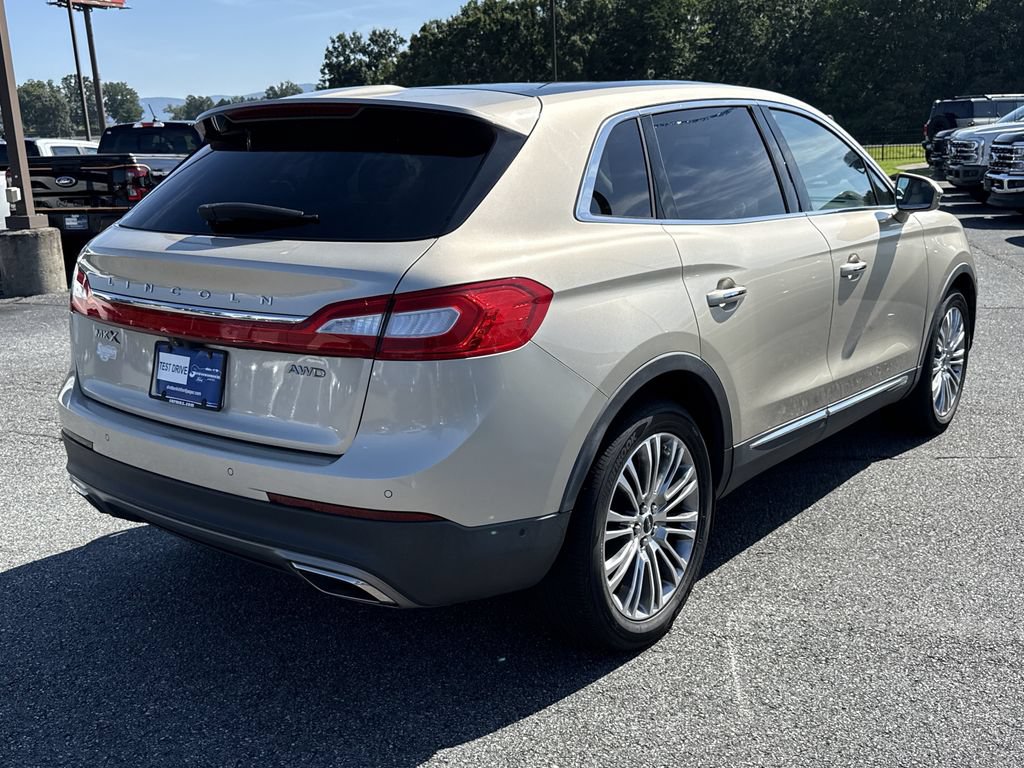 Used 2017 Lincoln MKX Reserve AWD/4WD image 7