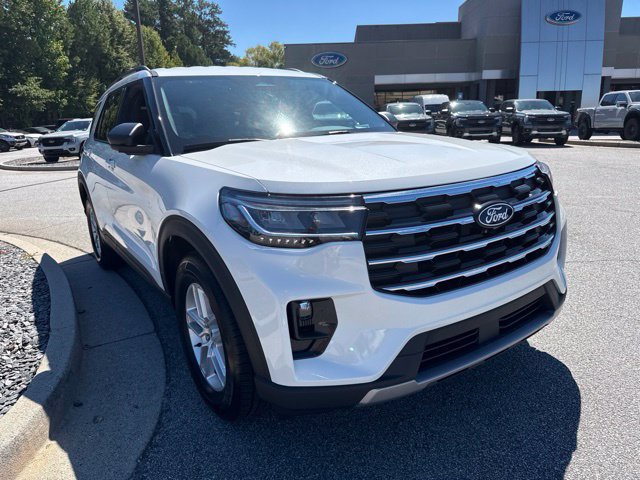 New 2027 Ford Explorer Active w/ Active Comfort Package RWD image 3