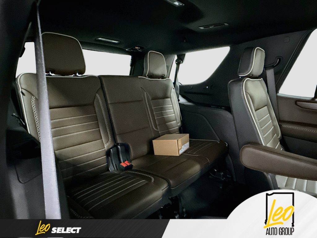 Used 2025 GMC Yukon Denali Ultimate AWD/4WD image 33