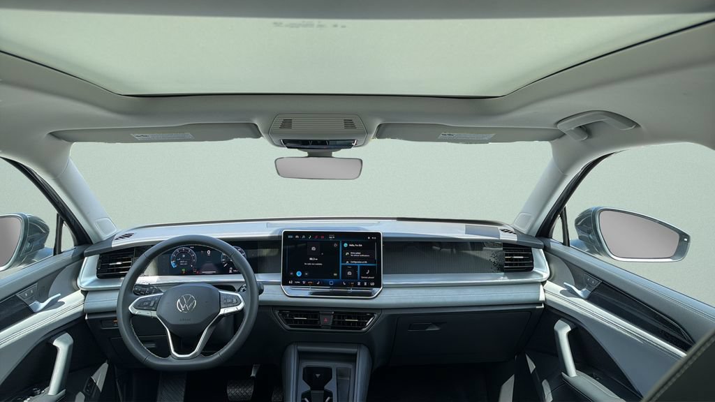 New 2026 Volkswagen Tiguan SE FWD image 26