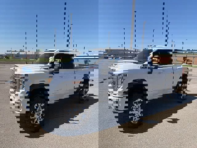 Used 2022 GMC Sierra 3500 Denali w/ Denali Ultimate Package image 2