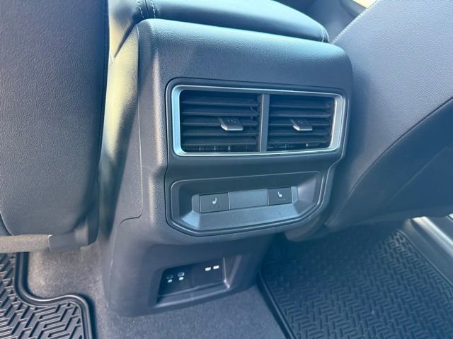 Used 2025 Volkswagen Atlas Cross Sport SEL R-Line AWD/4WD image 25