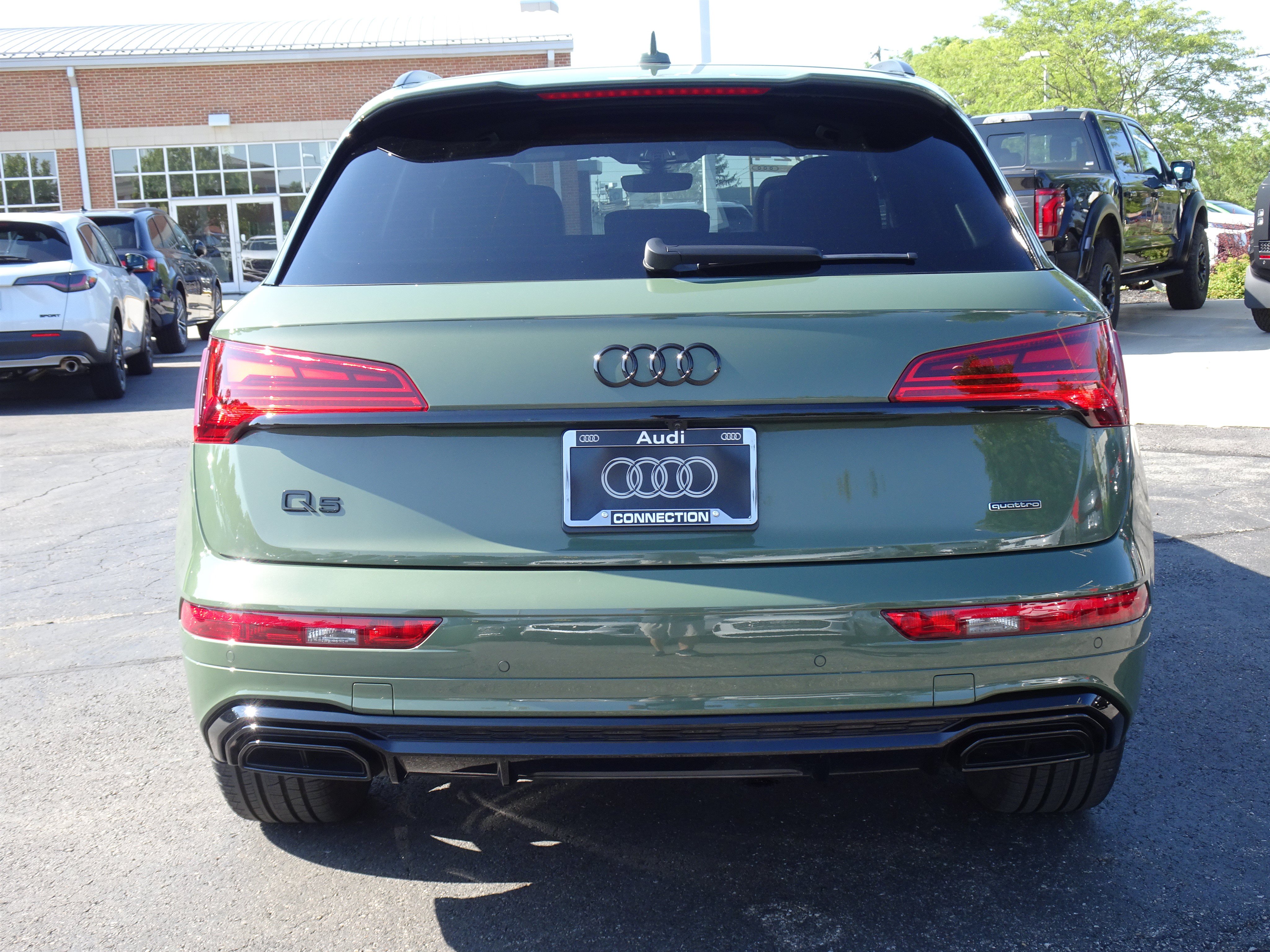 Certified 2024 Audi Q5 2.0T Premium Plus w/ Premium Plus Package AWD/4WD image 4