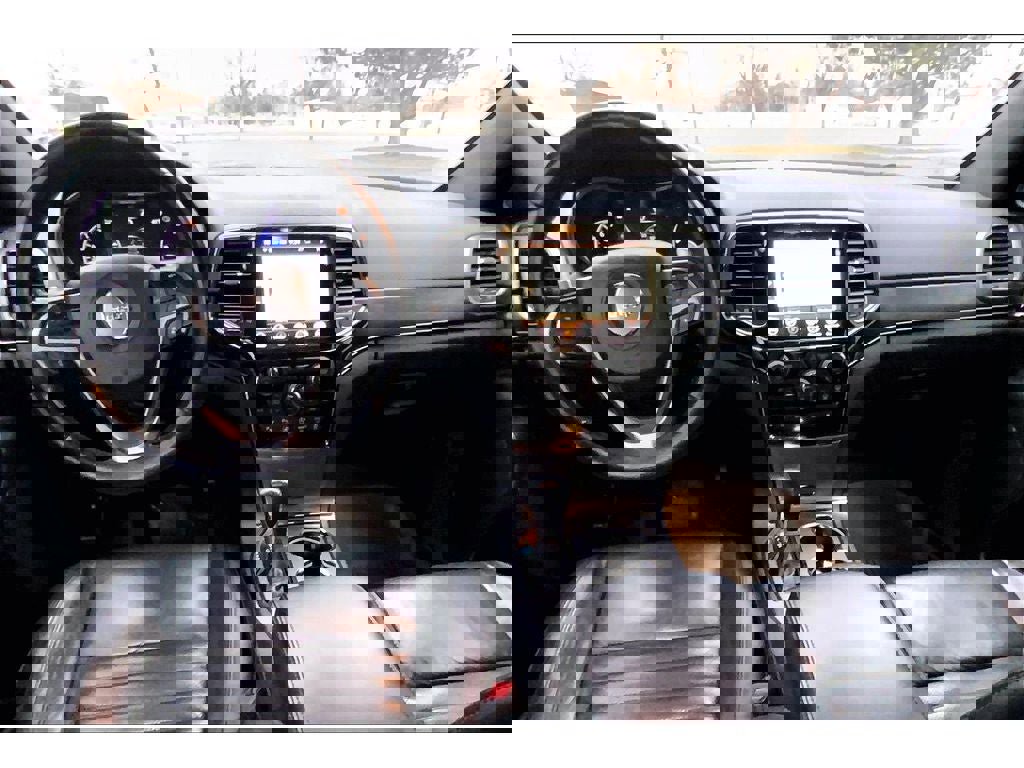 Used 2020 Jeep Grand Cherokee Limited X image 16