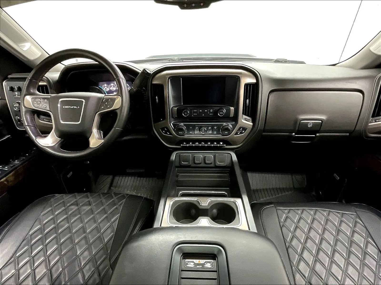 Used 2018 GMC Sierra 2500 Denali w/ Duramax Plus Package AWD/4WD image 2
