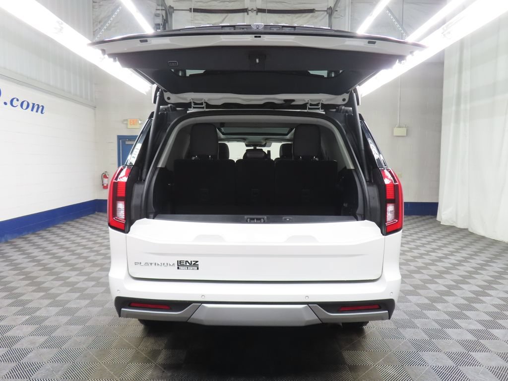Used 2025 Ford Expedition Platinum w/ Platinum Ultimate Package AWD/4WD image 38