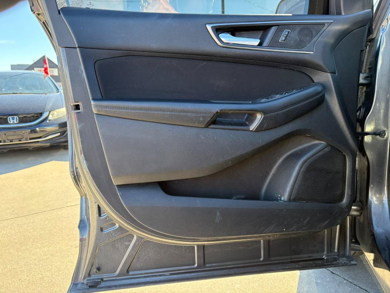 Used 2016 Ford Edge SE FWD image 23