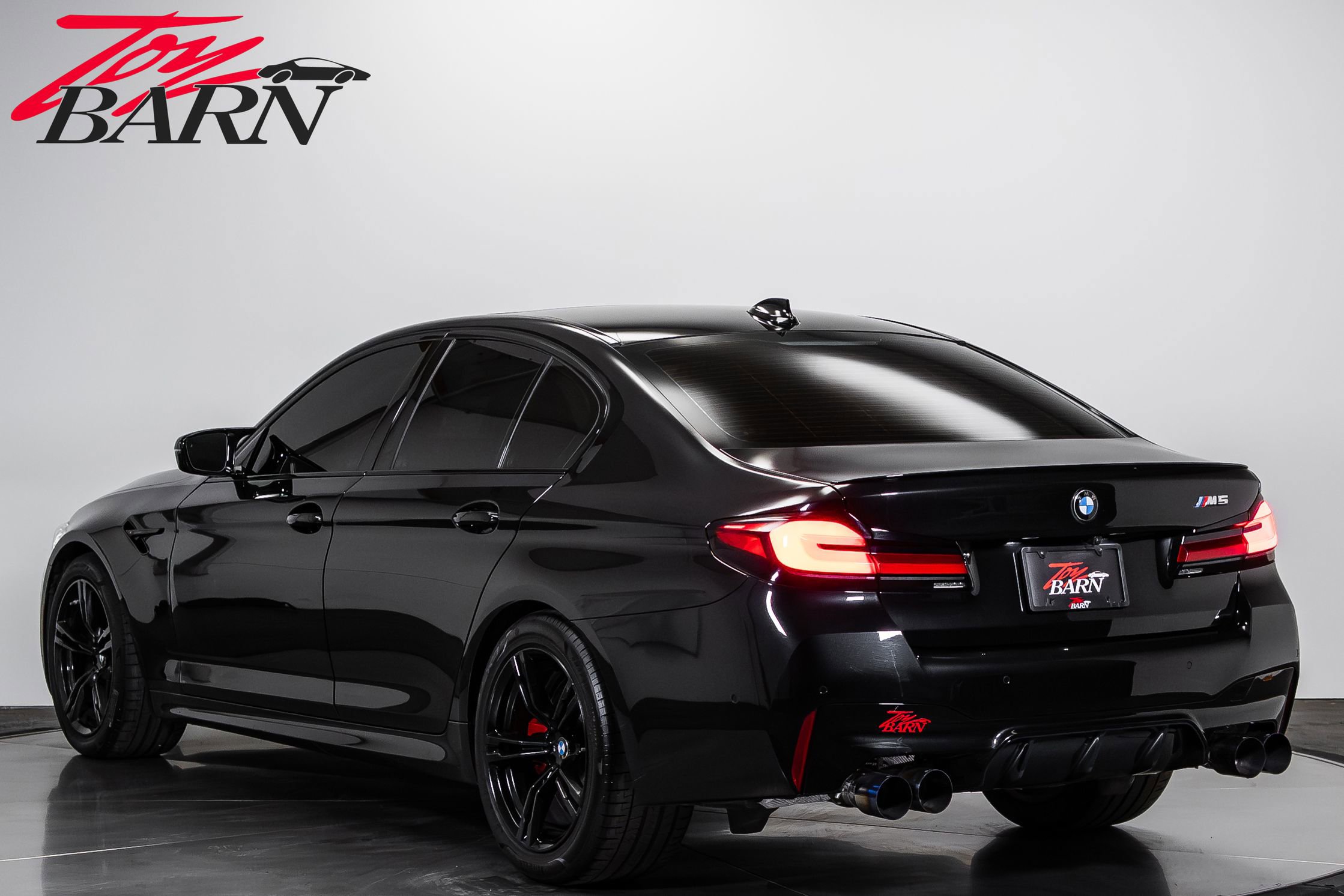 Used 2022 BMW M5 w/ Executive Package AWD/4WD image 3