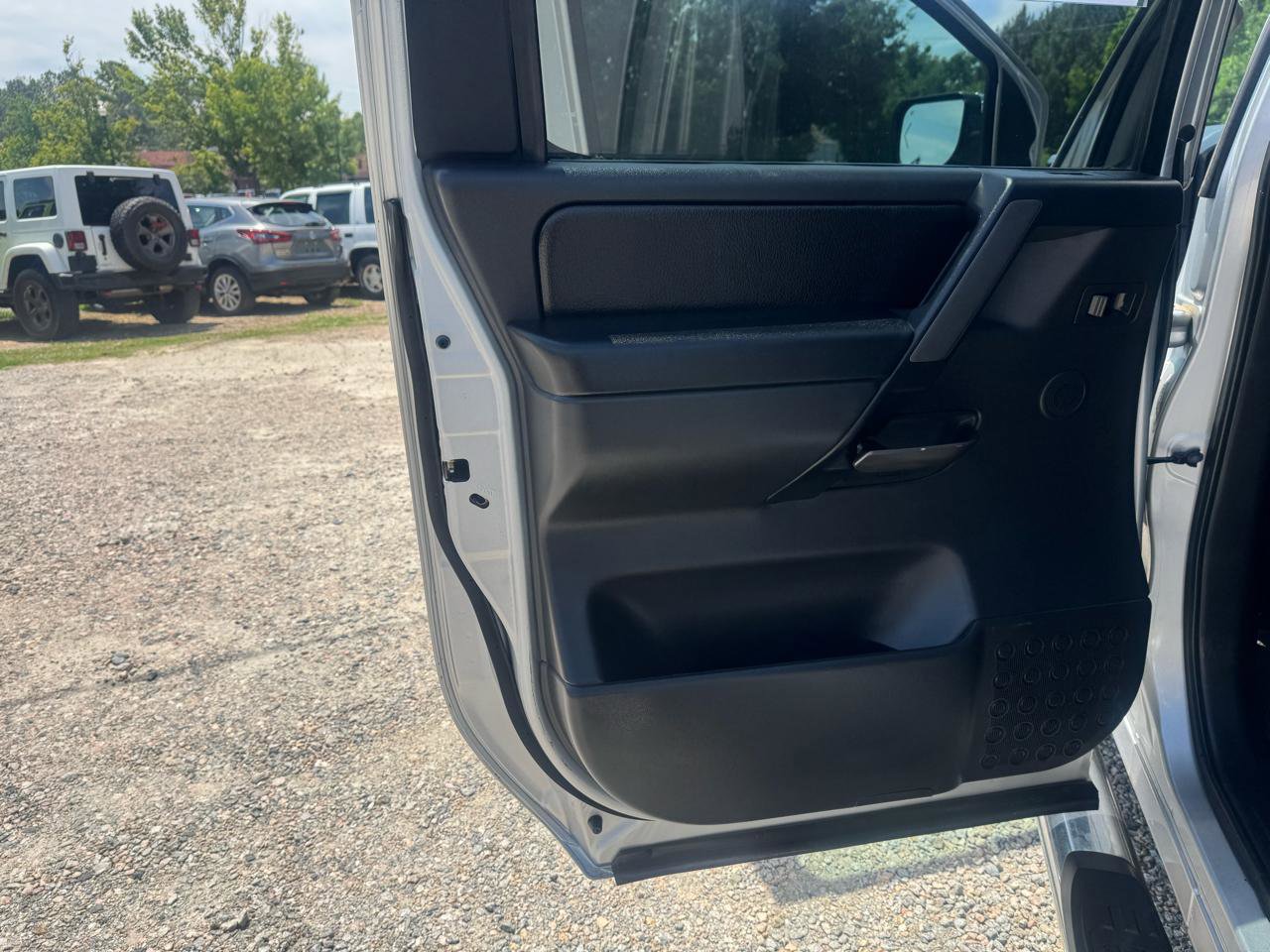 Used 2014 Nissan Titan SL w/ SL Heavy Metal Package AWD/4WD image 24