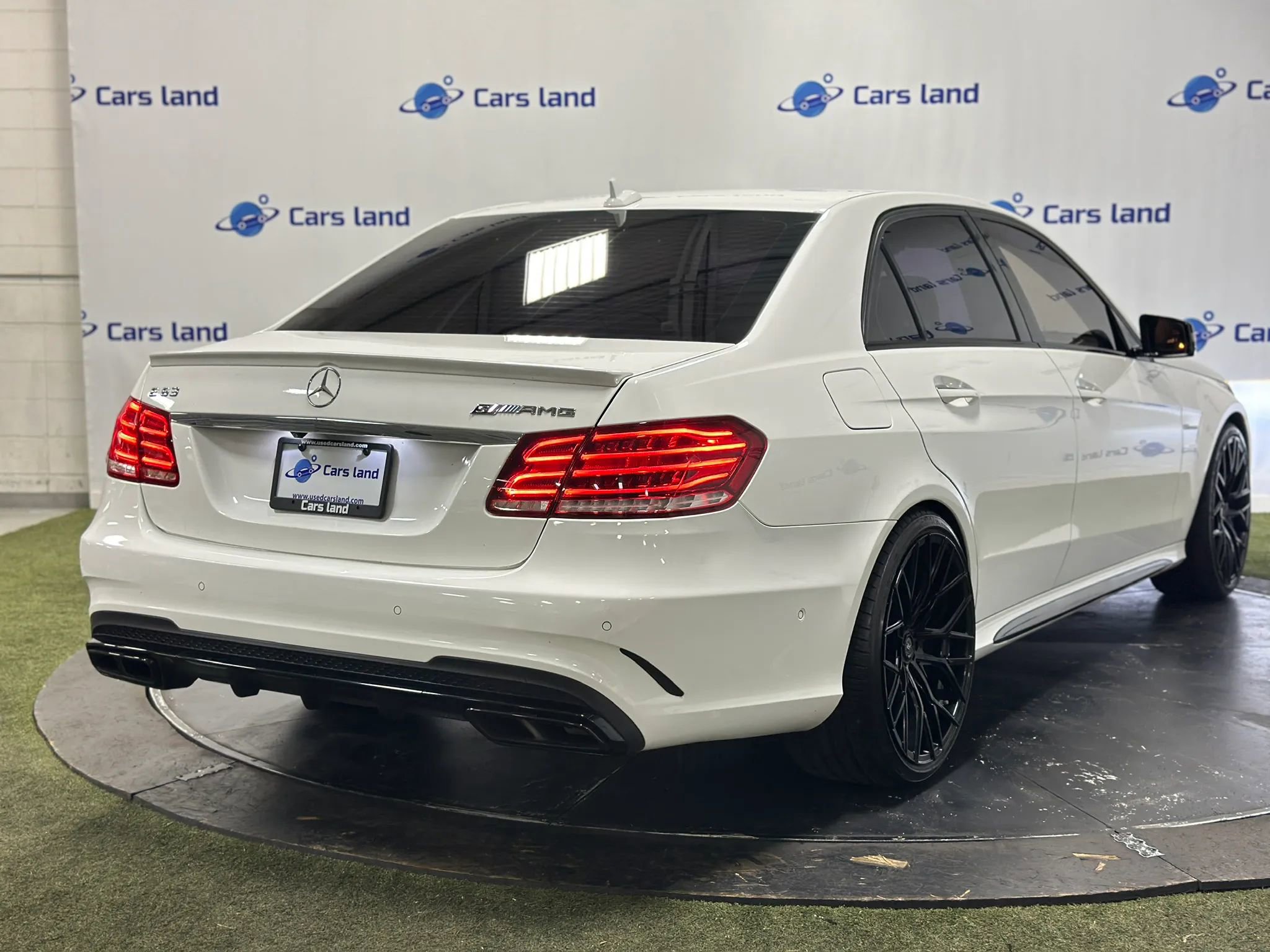 Used 2015 Mercedes-Benz E 63 AMG S-Model image 3