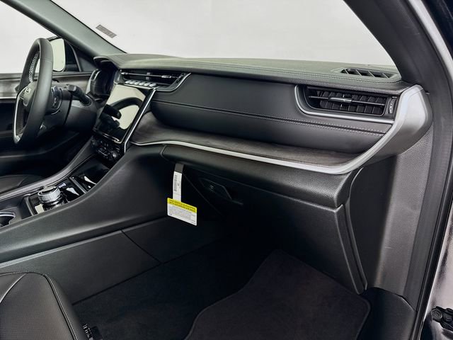 New 2025 Jeep Grand Cherokee Limited w/ Luxury Tech Group II image 33