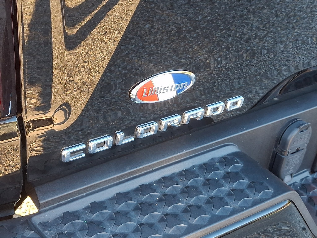 Used 2023 Chevrolet Colorado W/T w/ LPO, Pro Essentials Package AWD/4WD image 11