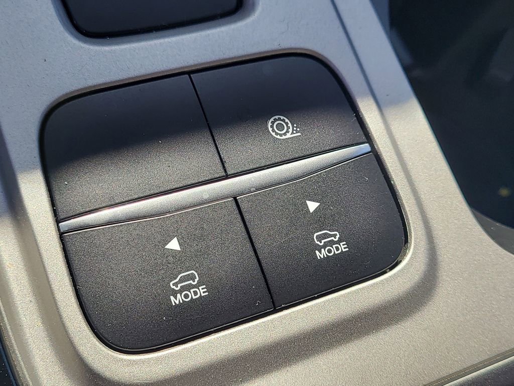 Used 2023 Ford Explorer ST-Line w/ Class IV Trailer Tow Package RWD image 27