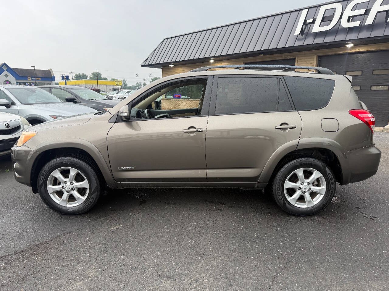 Used 2010 Toyota RAV4 Limited AWD/4WD image 8