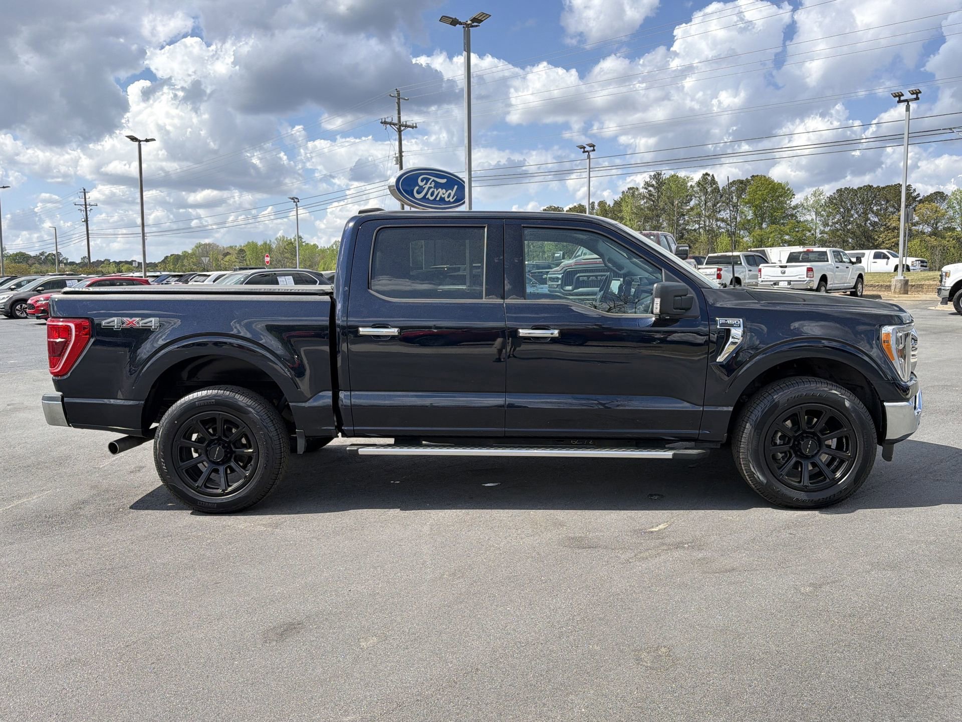 Certified 2022 Ford F150 XLT w/ Equipment Group 302A High image 28