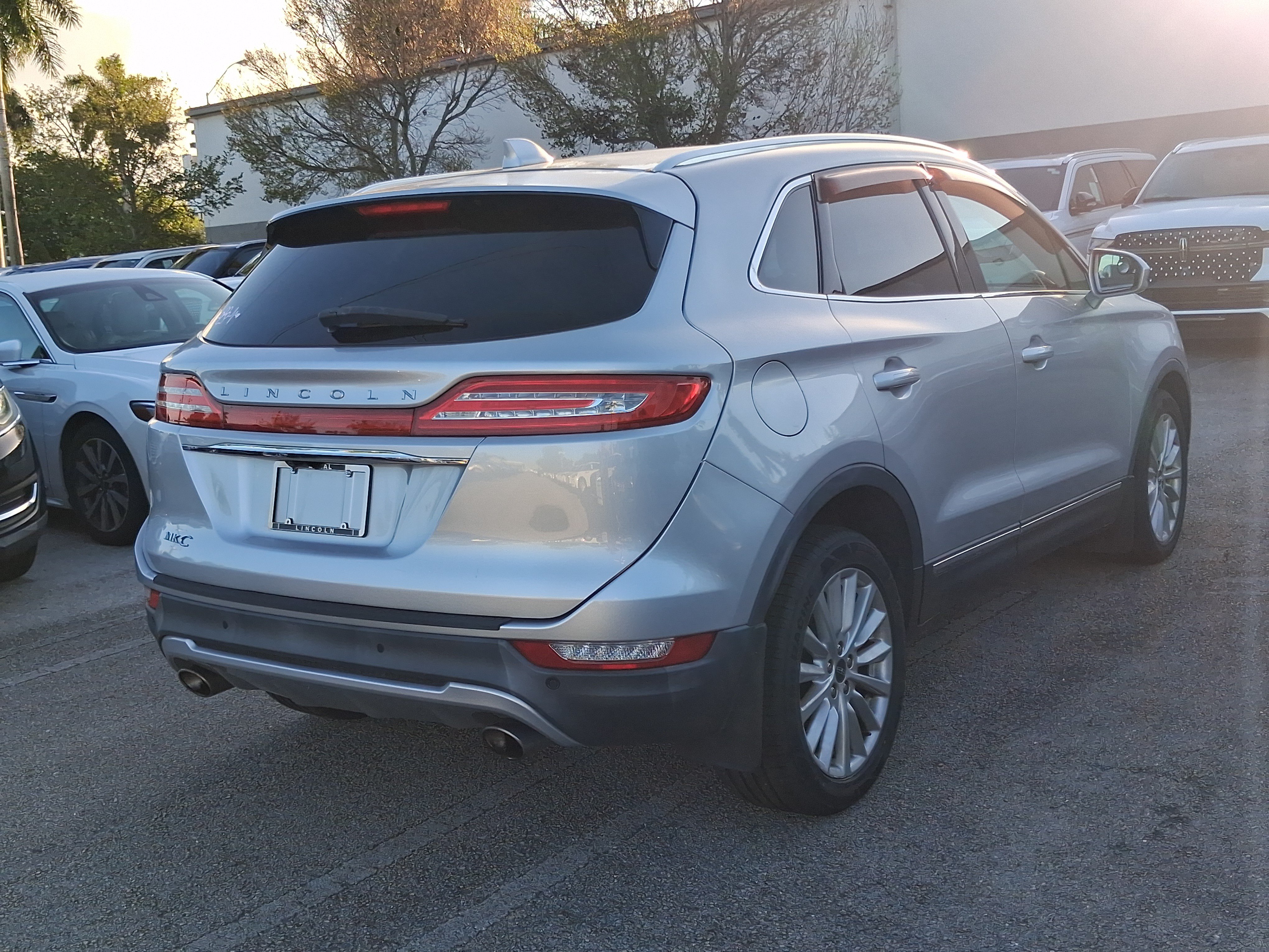 Used 2019 Lincoln MKC Premiere FWD image 4