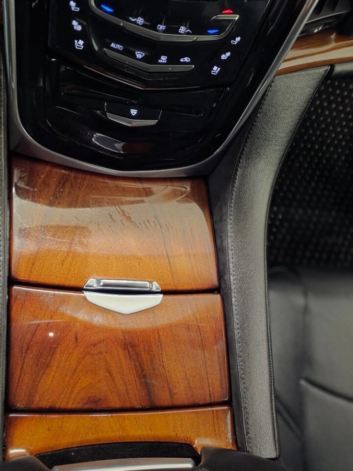 Used 2016 Cadillac Escalade ESV Luxury image 17