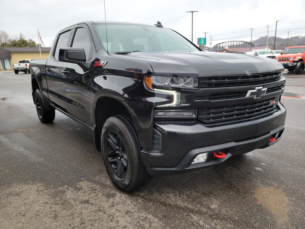 Used 2021 Chevrolet Silverado 1500 LT Trail Boss image 3