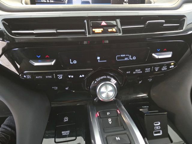 Used 2024 Acura MDX SH-AWD w/ Technology Package image 19