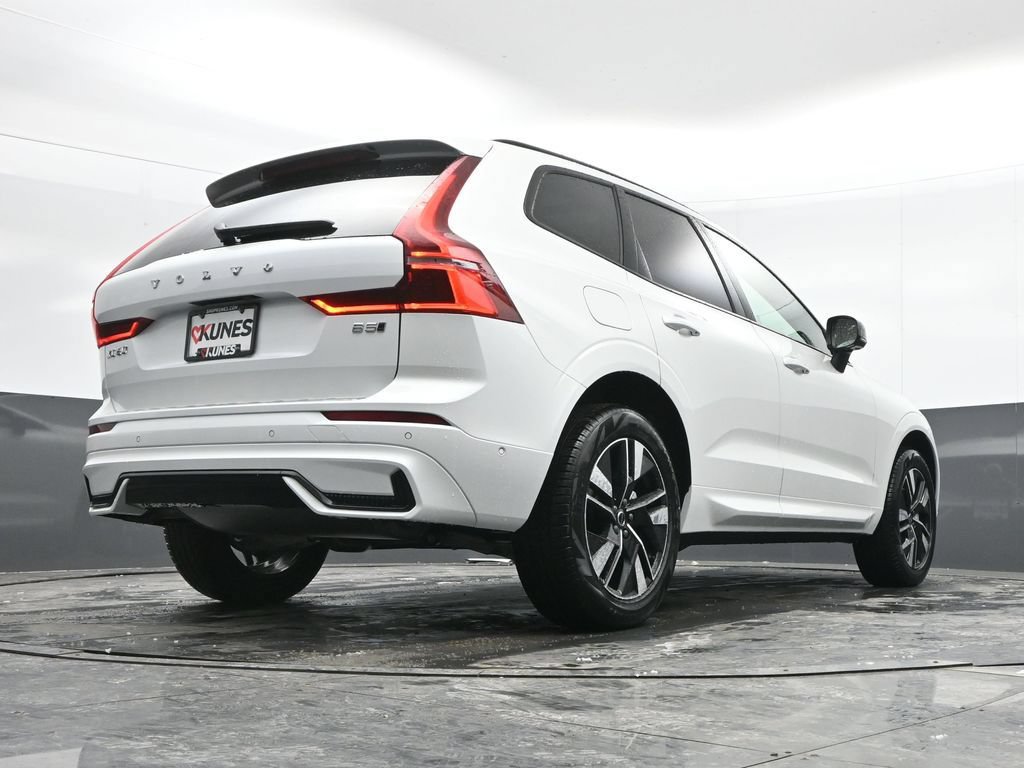 New 2026 Volvo XC60 B5 Plus w/ Protection Package Premier AWD/4WD image 37