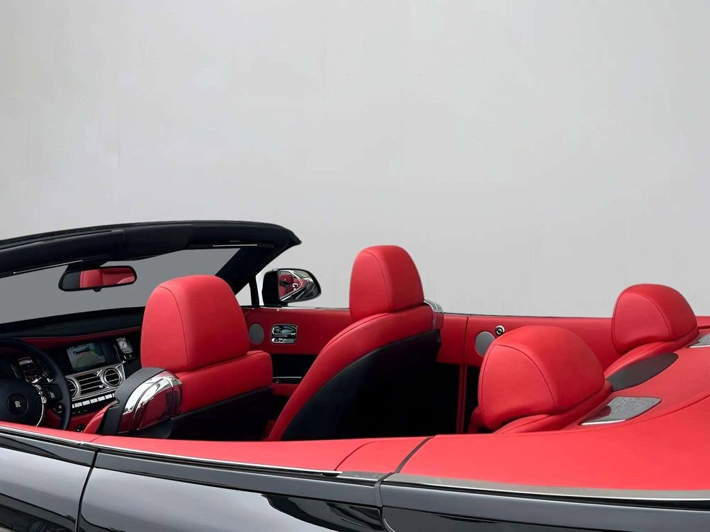 Used 2020 Rolls-Royce Dawn RWD image 21