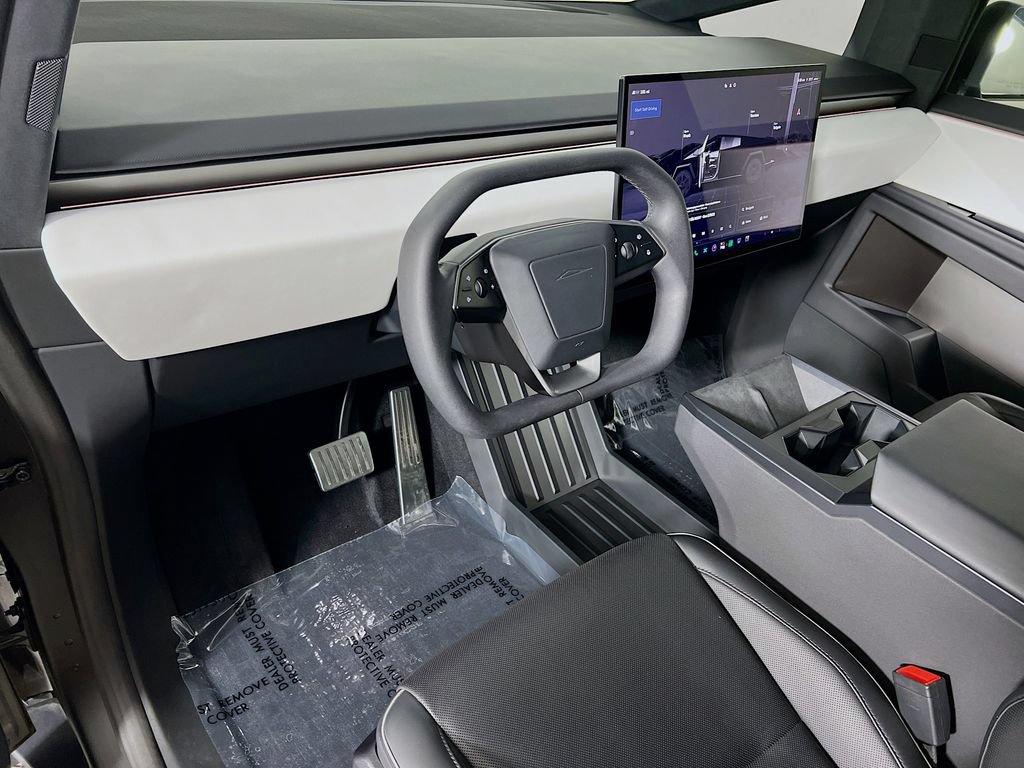 Used 2024 Tesla Cybertruck AWD Crew Cab image 9