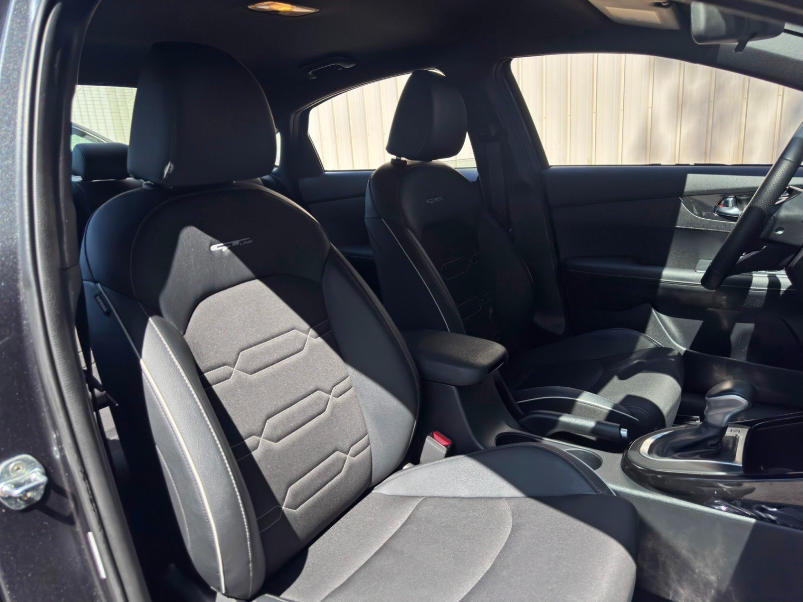 Used 2020 Kia Forte GT-Line FWD image 31