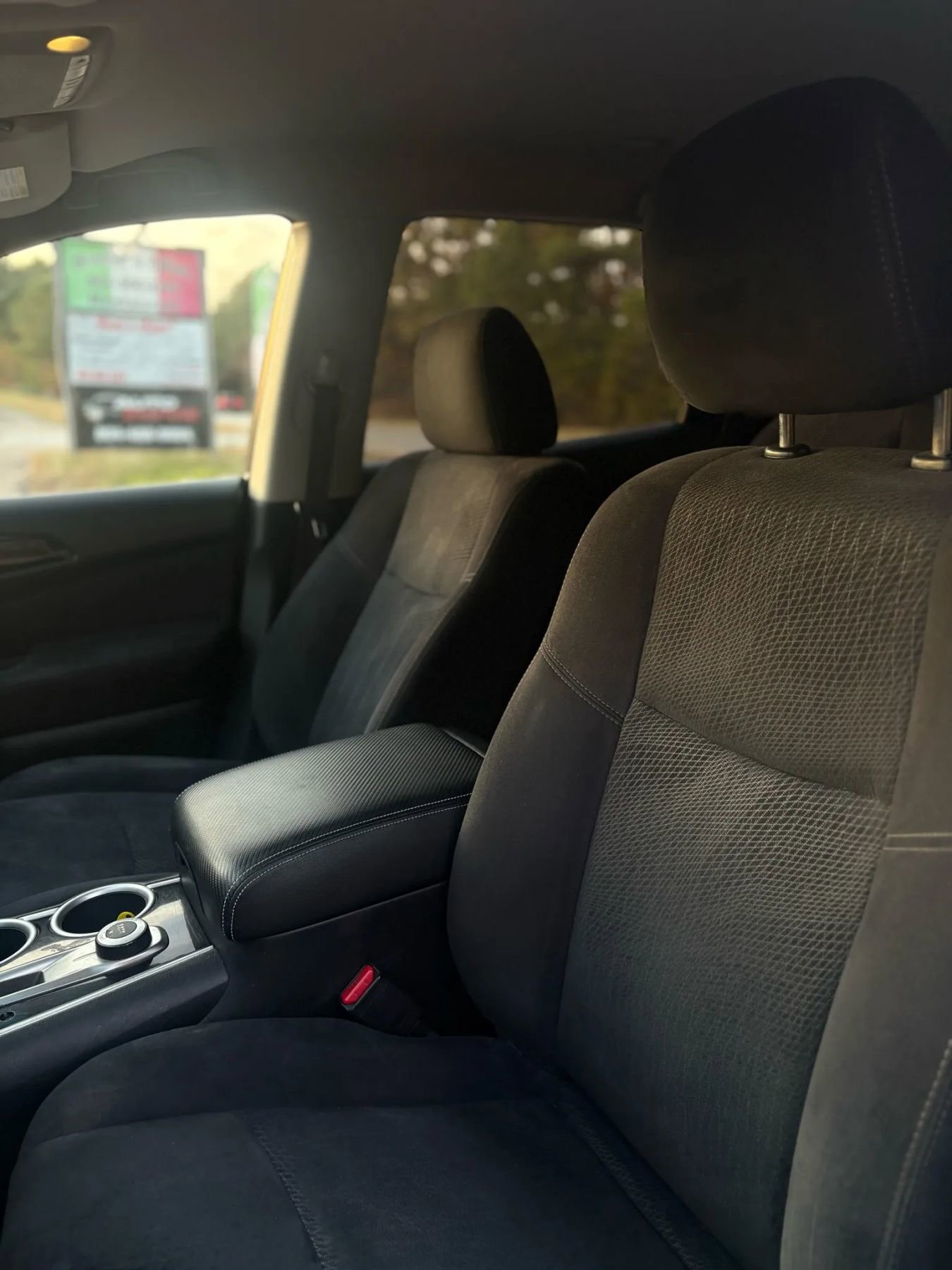 Used 2013 Nissan Pathfinder SV image 33