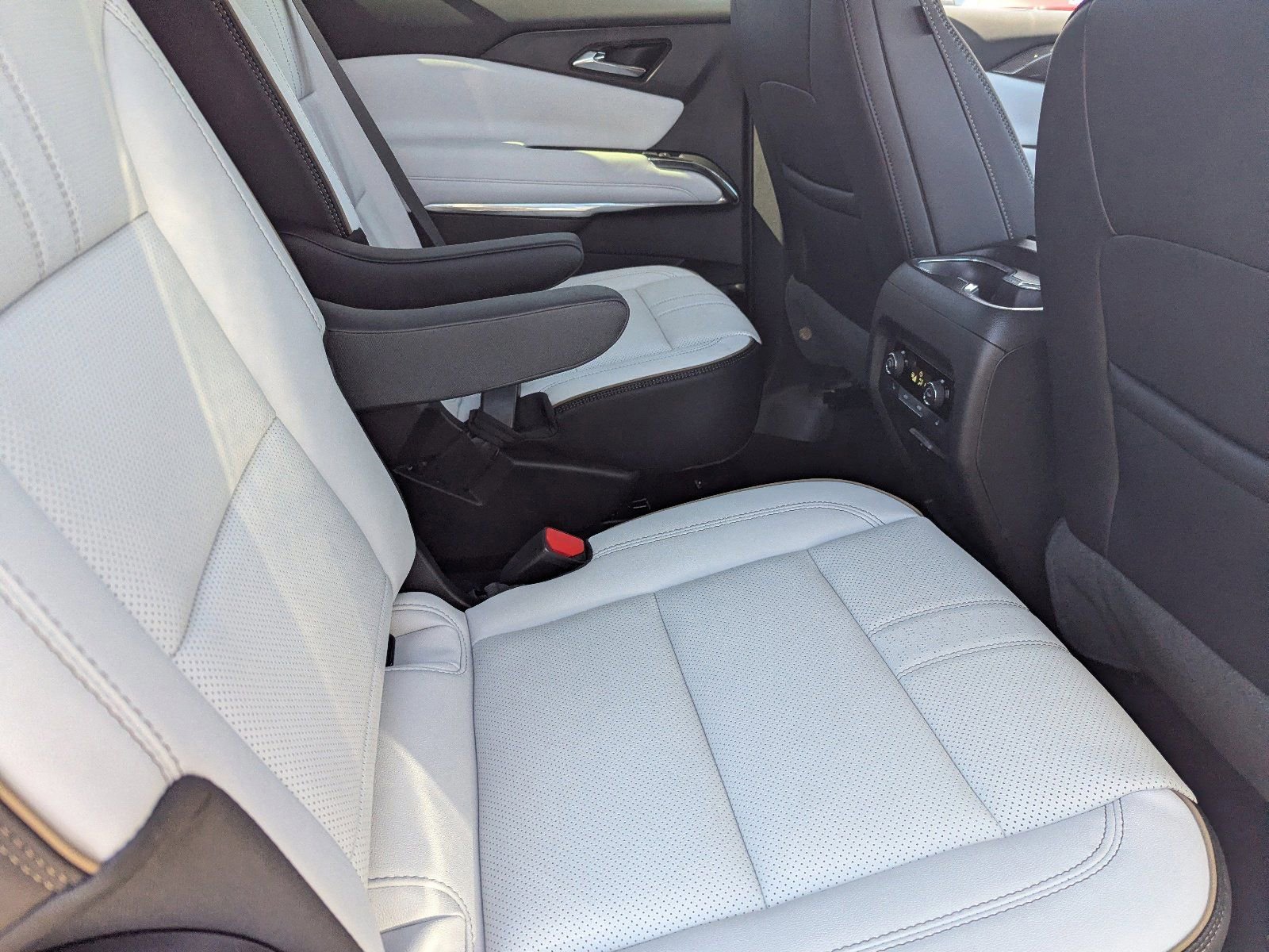 Used 2026 Chevrolet Traverse High Country image 14