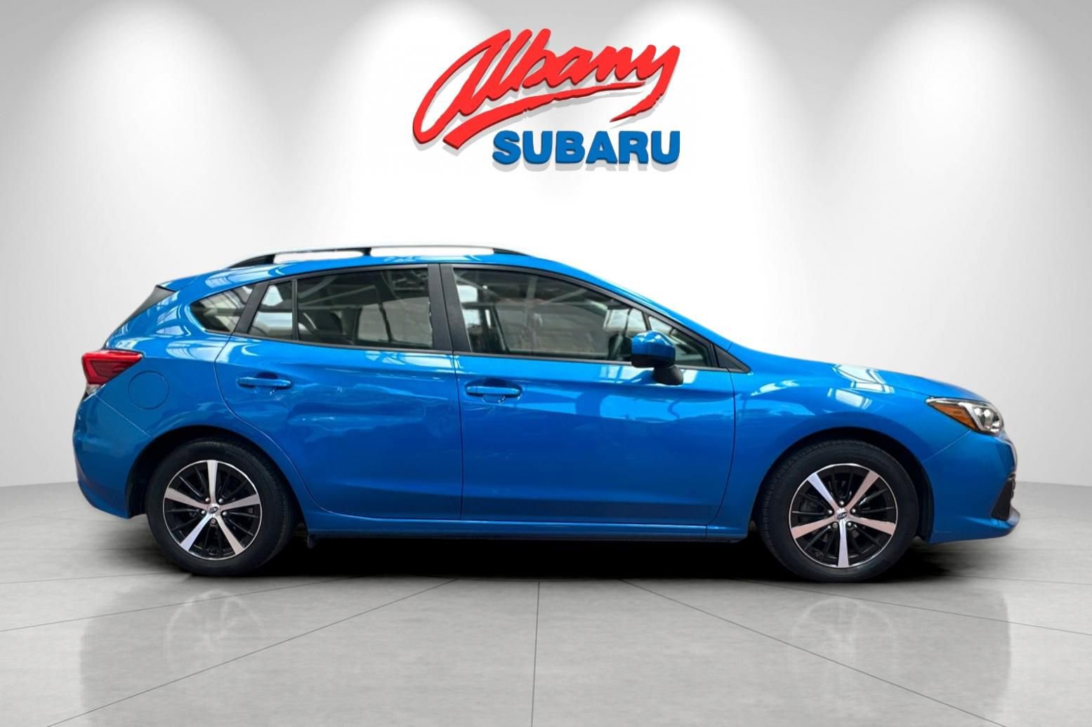 Used 2023 Subaru Impreza Premium AWD/4WD image 3