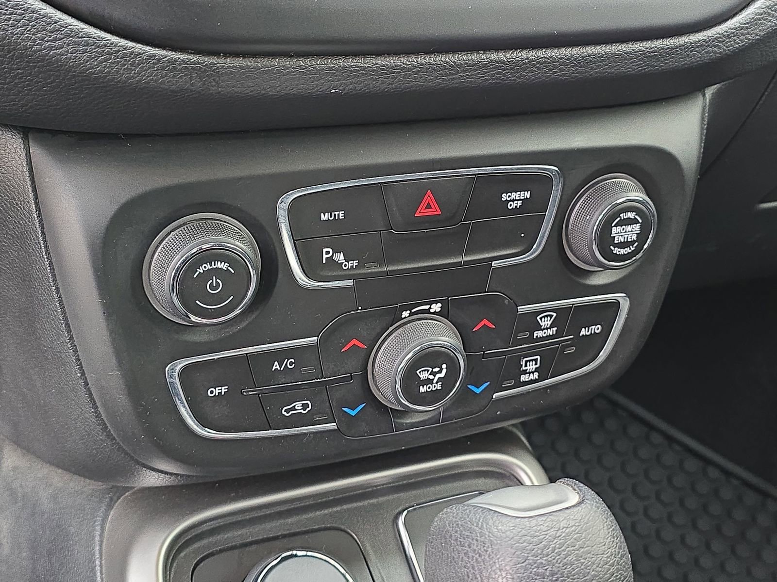 Used 2018 Jeep Compass Sport w/ Tech Group image 25