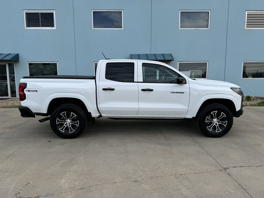 Used 2023 Chevrolet Colorado W/T w/ WT Convenience Package II AWD/4WD image 2