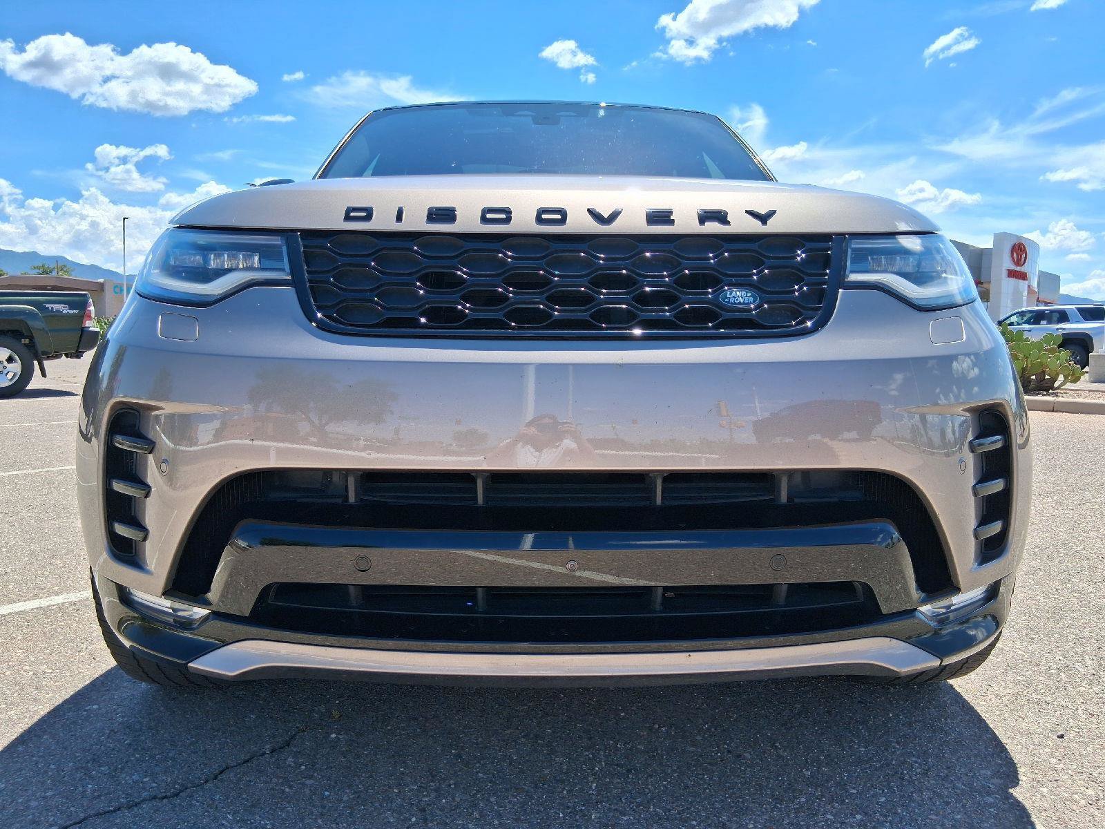 Used 2021 Land Rover Discovery HSE R-Dynamic AWD/4WD image 9