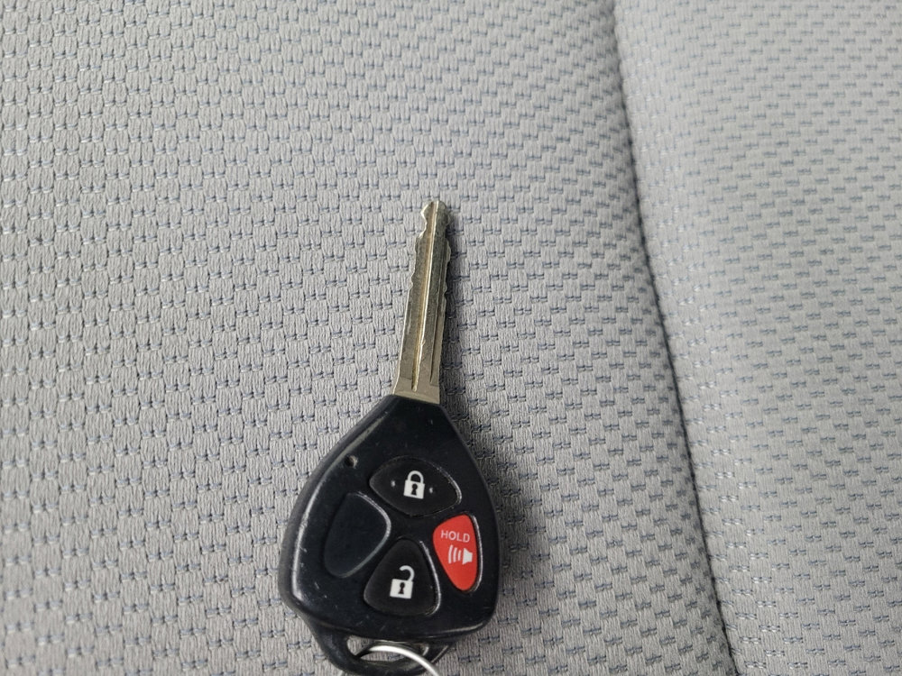 Used 2014 Toyota Yaris LE image 33