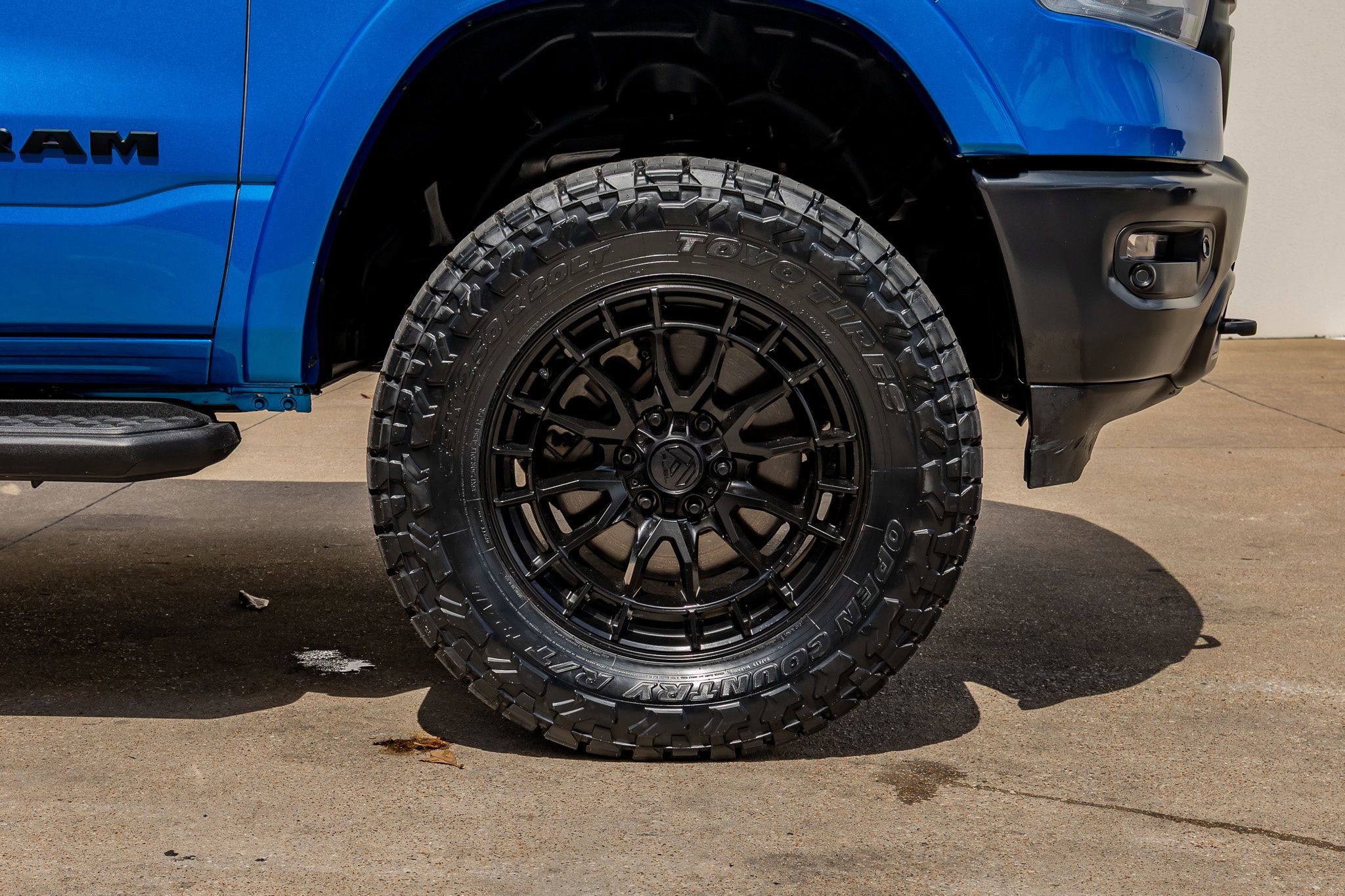 Used 2023 RAM 1500 Big Horn image 12