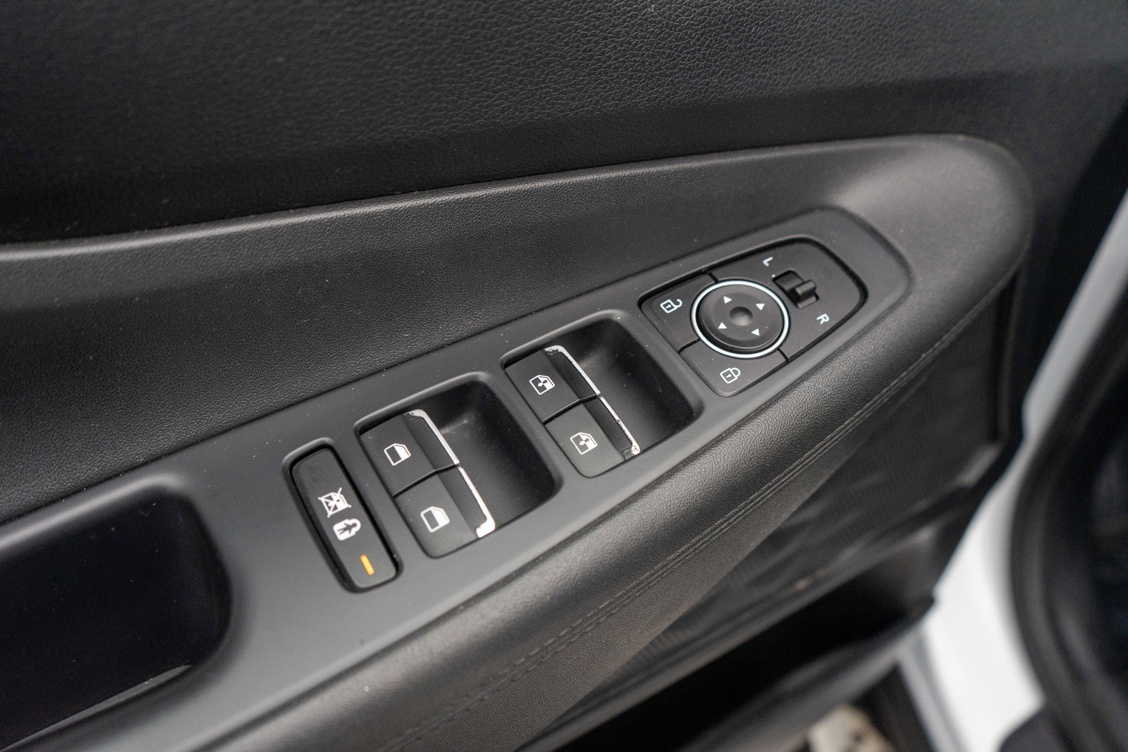 Used 2020 Hyundai Santa Fe SEL image 14