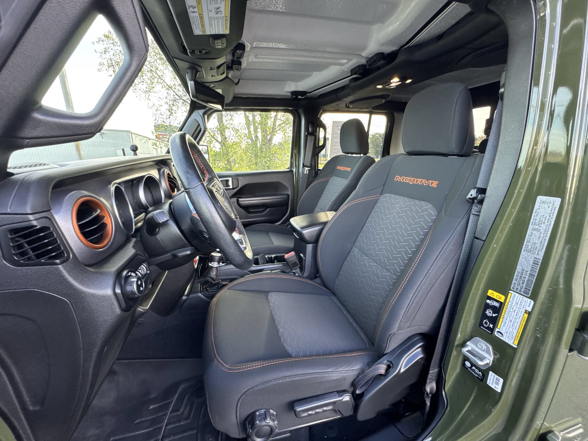Used 2021 Jeep Gladiator Mojave AWD/4WD image 11