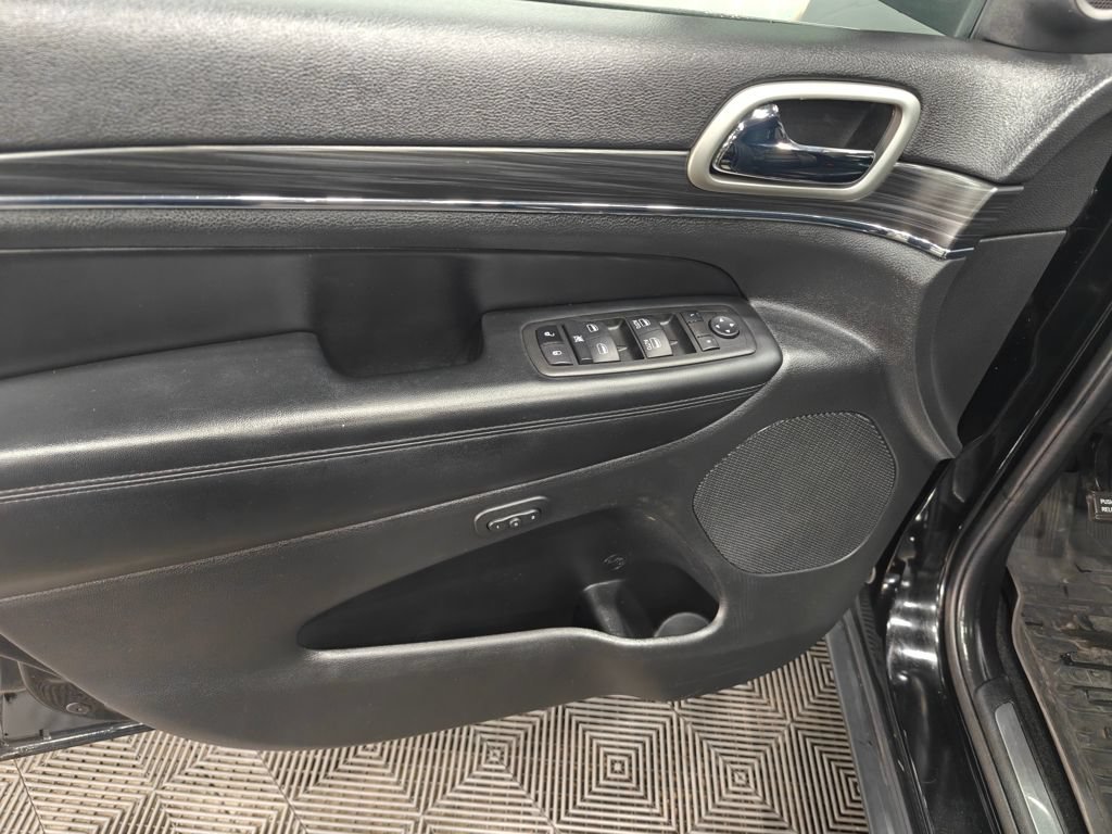 Used 2021 Jeep Grand Cherokee Limited AWD/4WD image 49